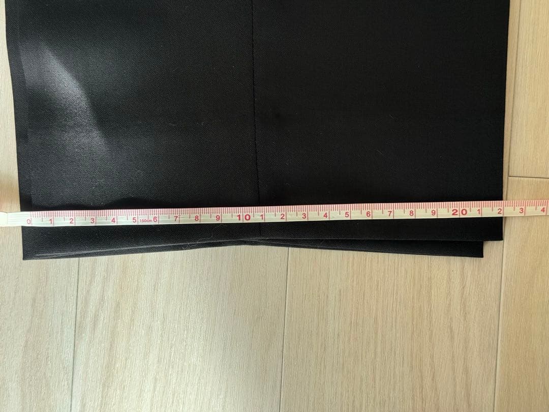 新品未使用　costumeinコストメイン　イタリア製　黒ブラック　ウール100