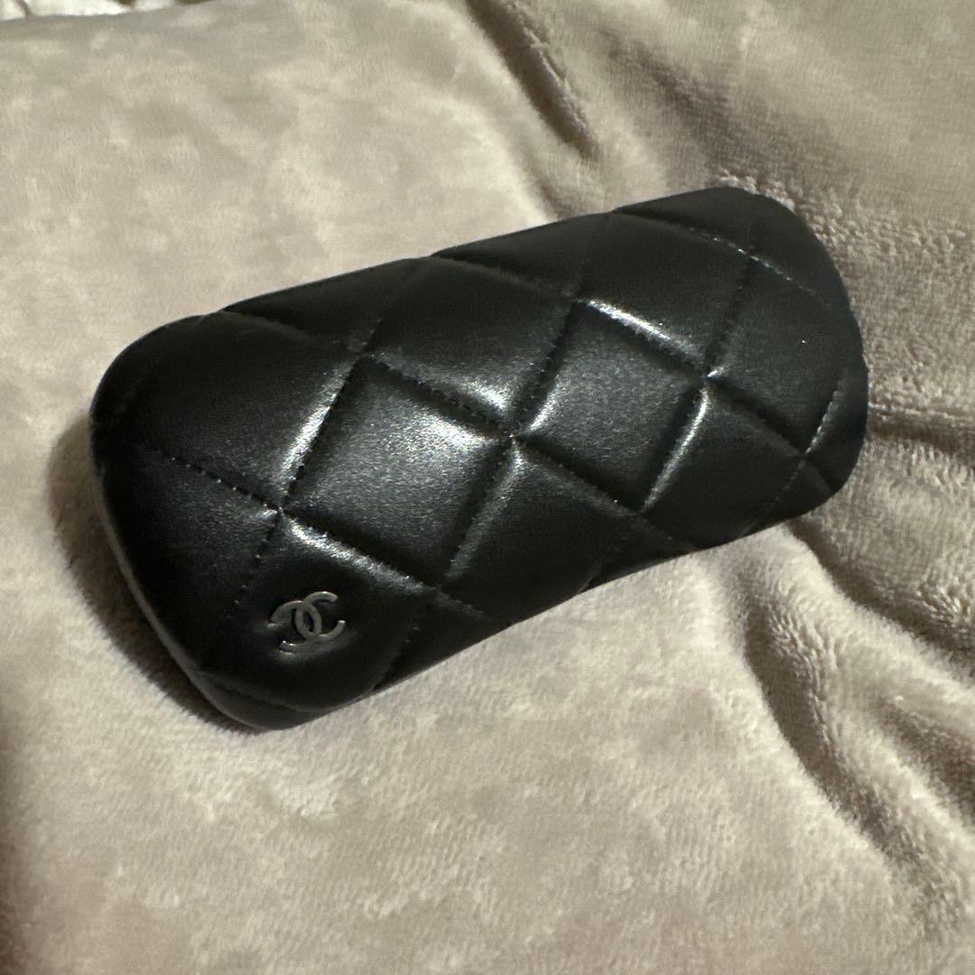 週末SALE‼️CHANEL ブラック メガネケース キルティング