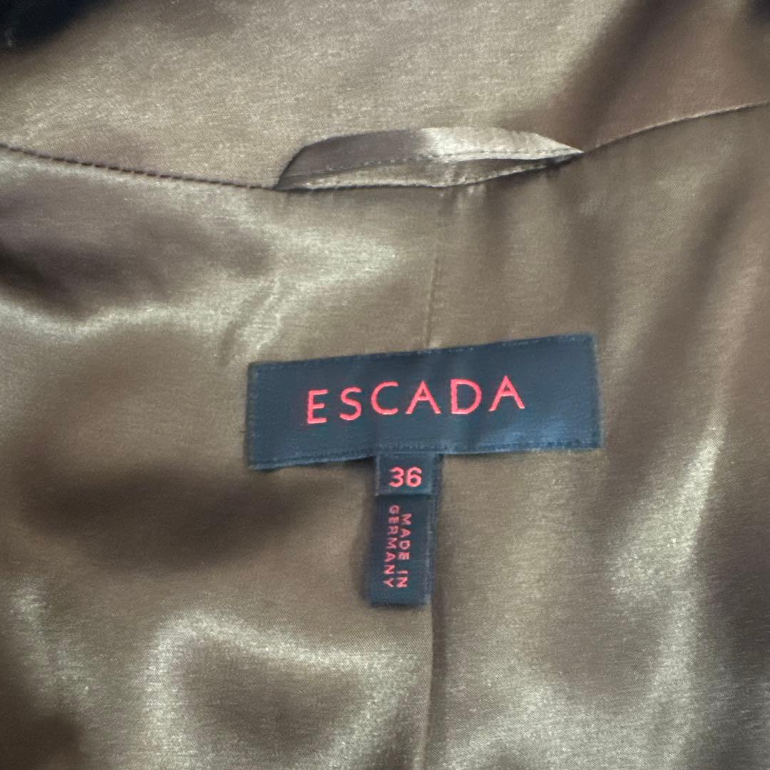 エスカーダ　ノーカラー　ビーズ刺繍 ノーカラージャケット ボレロ 36