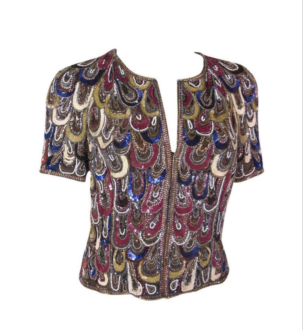 エスカーダ　ノーカラー　ビーズ刺繍 ノーカラージャケット ボレロ 36