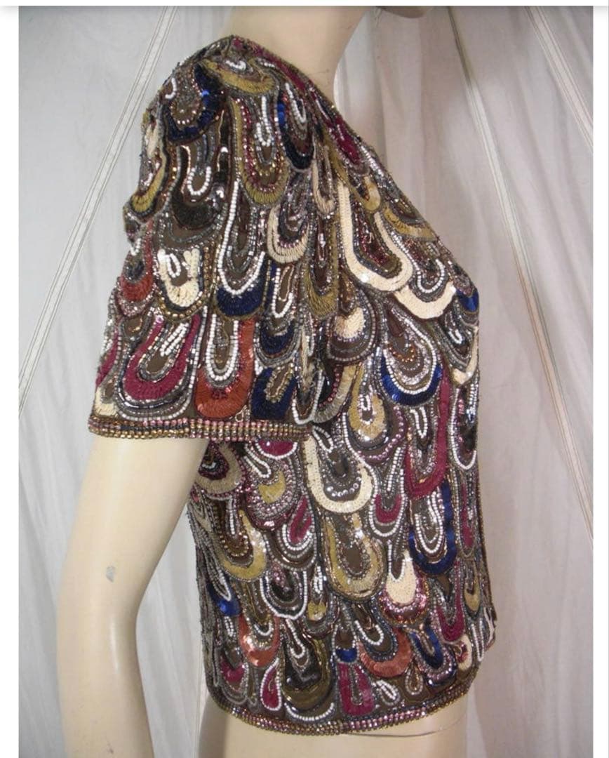 エスカーダ　ノーカラー　ビーズ刺繍 ノーカラージャケット ボレロ 36