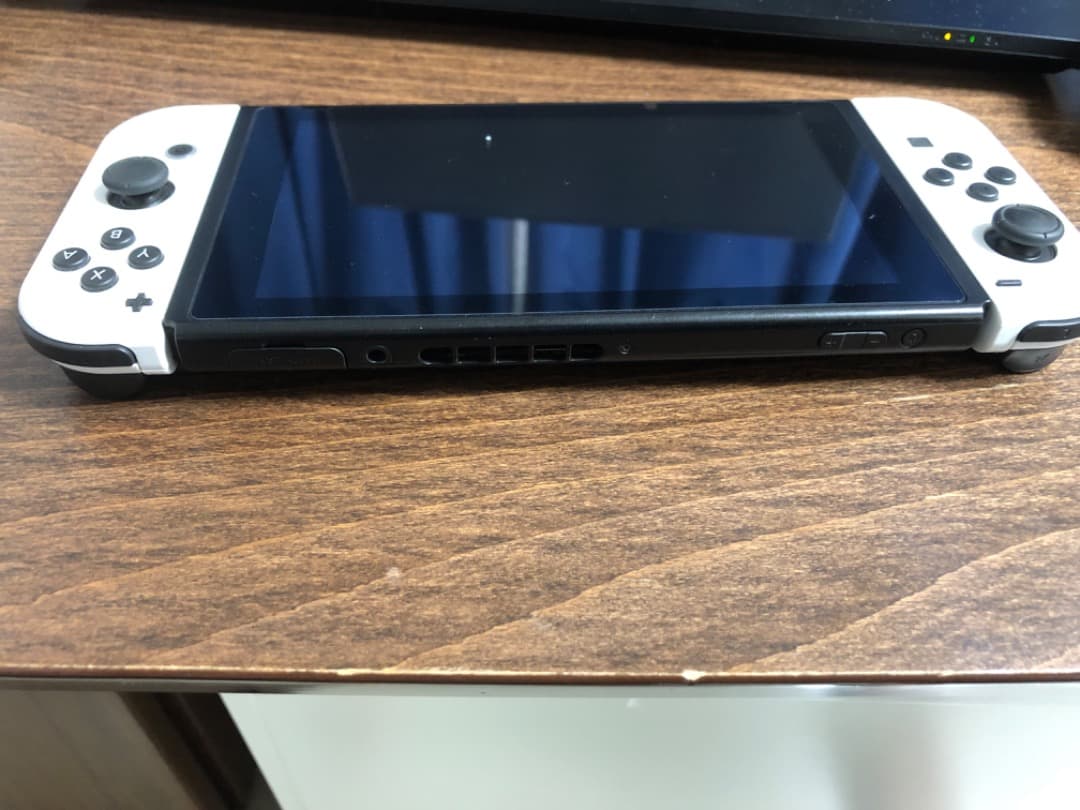 Nintendo Switch 本体　ホワイト