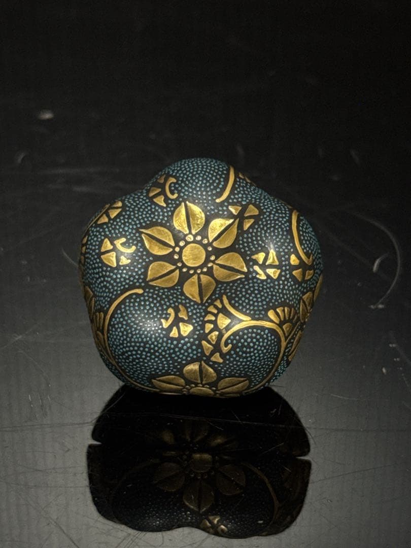 九谷焼 名人 中田錦玉 造 渦打青粒 香合 内細字 桐共箱付 茶道具