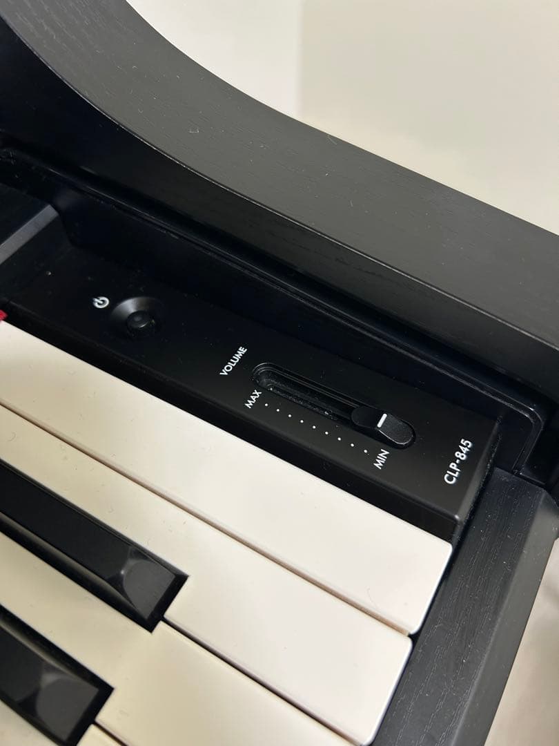 24年製。CLP-845 YAMAHA電子ピアノ