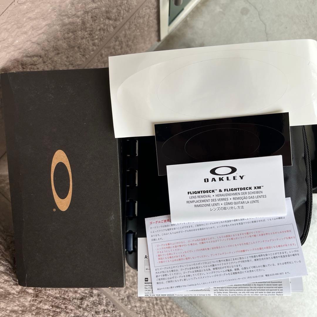 【新品未使用】オークリー　Oakley フライトデック L