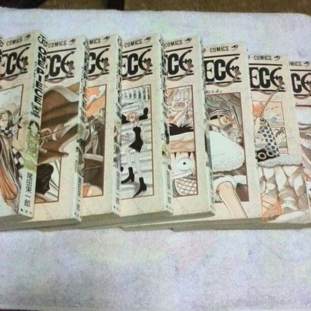 ワンピース！1~10巻  と、思いきや５巻が抜けてる( ˊᵕˋ ;)