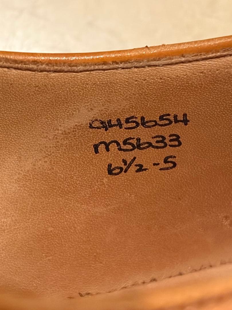 P*a様 トリッカーズ　M5633 bourton エイコーンカラー　中古　25