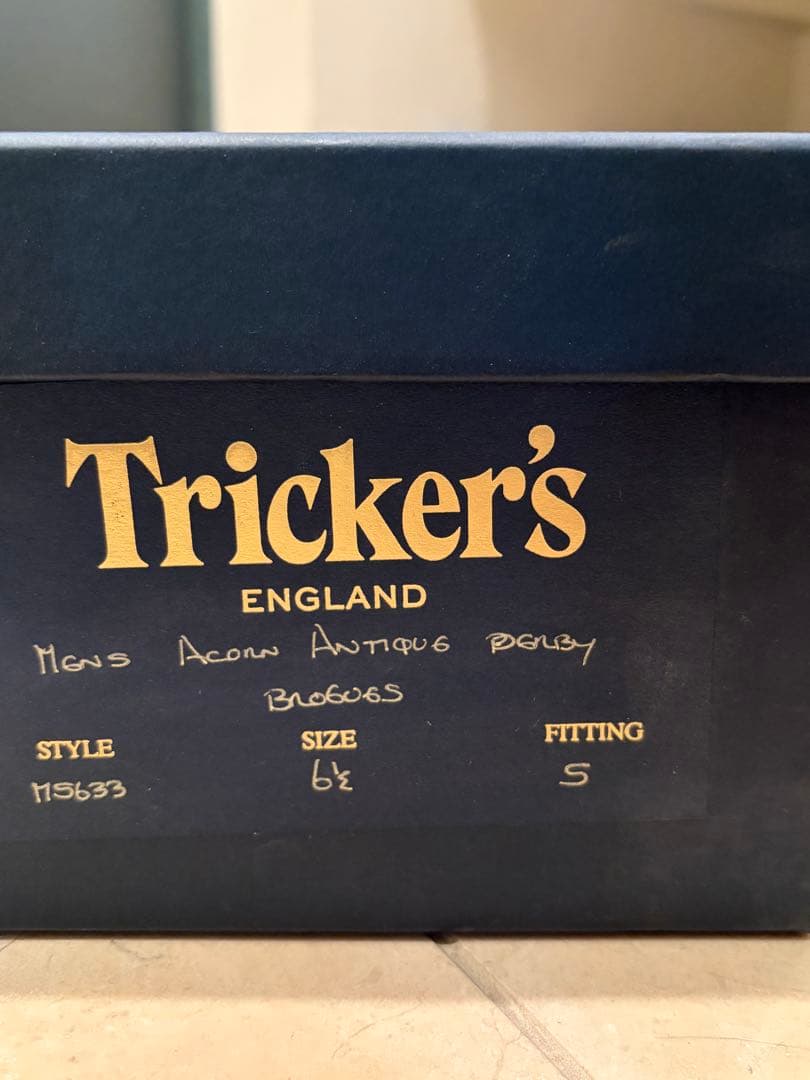 P*a様 トリッカーズ　M5633 bourton エイコーンカラー　中古　25