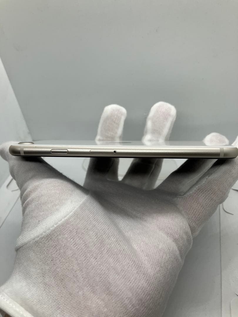 美品 バッテリー100% iPhone SE3 SIMフリー ネットワーク◯