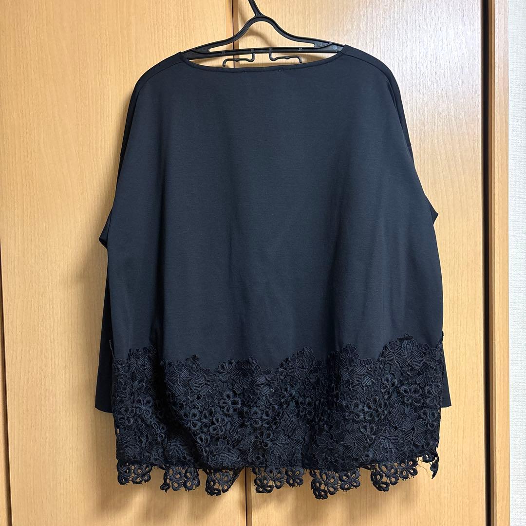 ビアズリー 裾レースカットソー