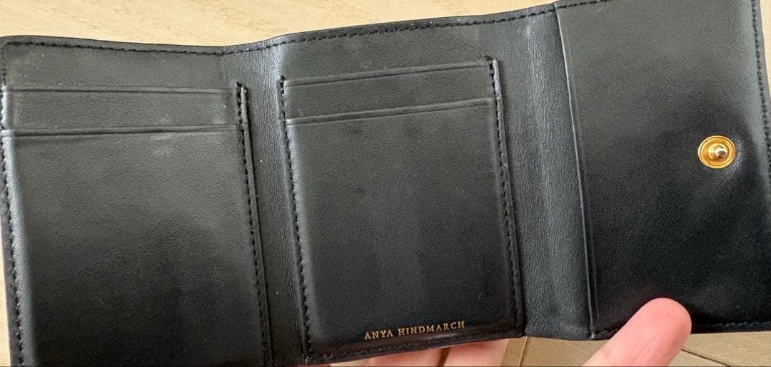 Anya Hindmarch アニヤハインドマーチ アイズ 三つ折り財布
