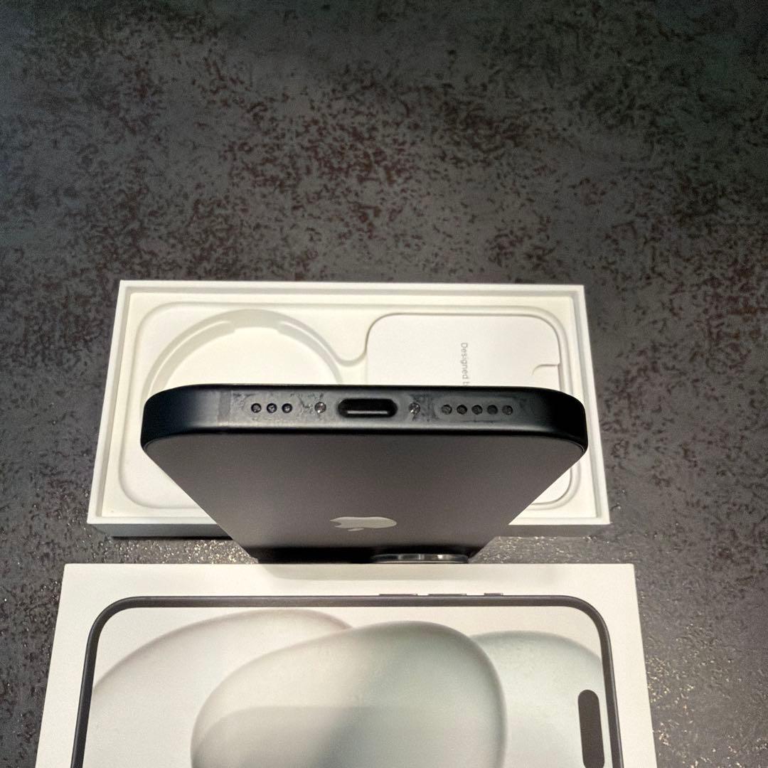 【値下げ】 iPhone 15 256GBブラック バッテリー84% おまけ付き