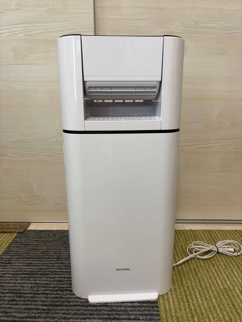 送料無料　アイリスオーヤマ　衣類乾燥除湿乾燥機「IJD-I50-W」2020年製