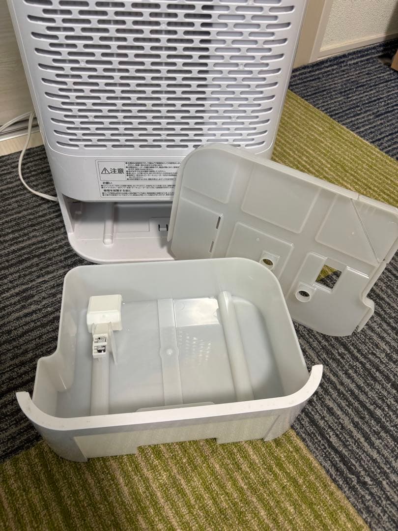 送料無料　アイリスオーヤマ　衣類乾燥除湿乾燥機「IJD-I50-W」2020年製