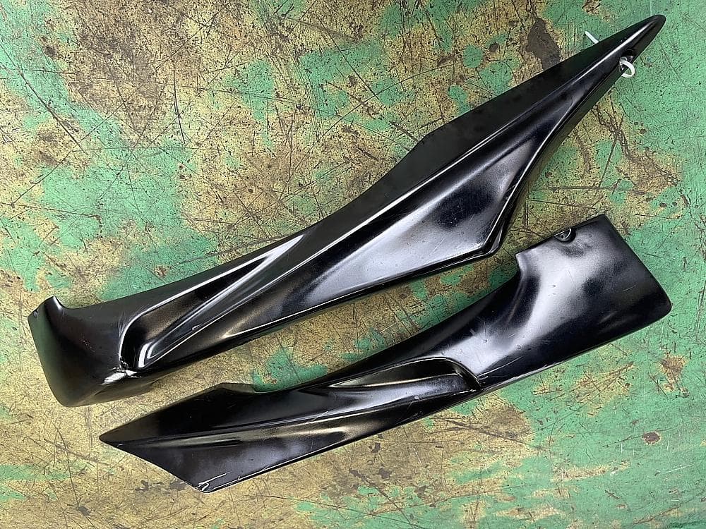 希少 FREEDOM 製 アンダーカウル 4D9 マジェスティ SG20J