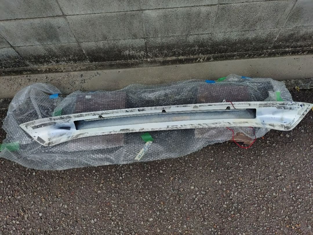 値下げ！WALD製　リアスポイラー　ウイング　200系　ハイエース　ナロー用