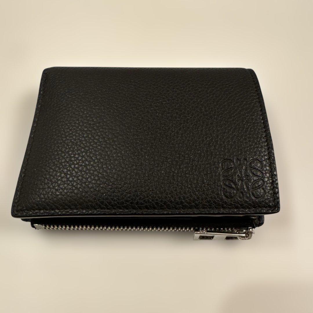 LOEWE スリム コンパクト ウォレット（ソフトグレインカーフ）