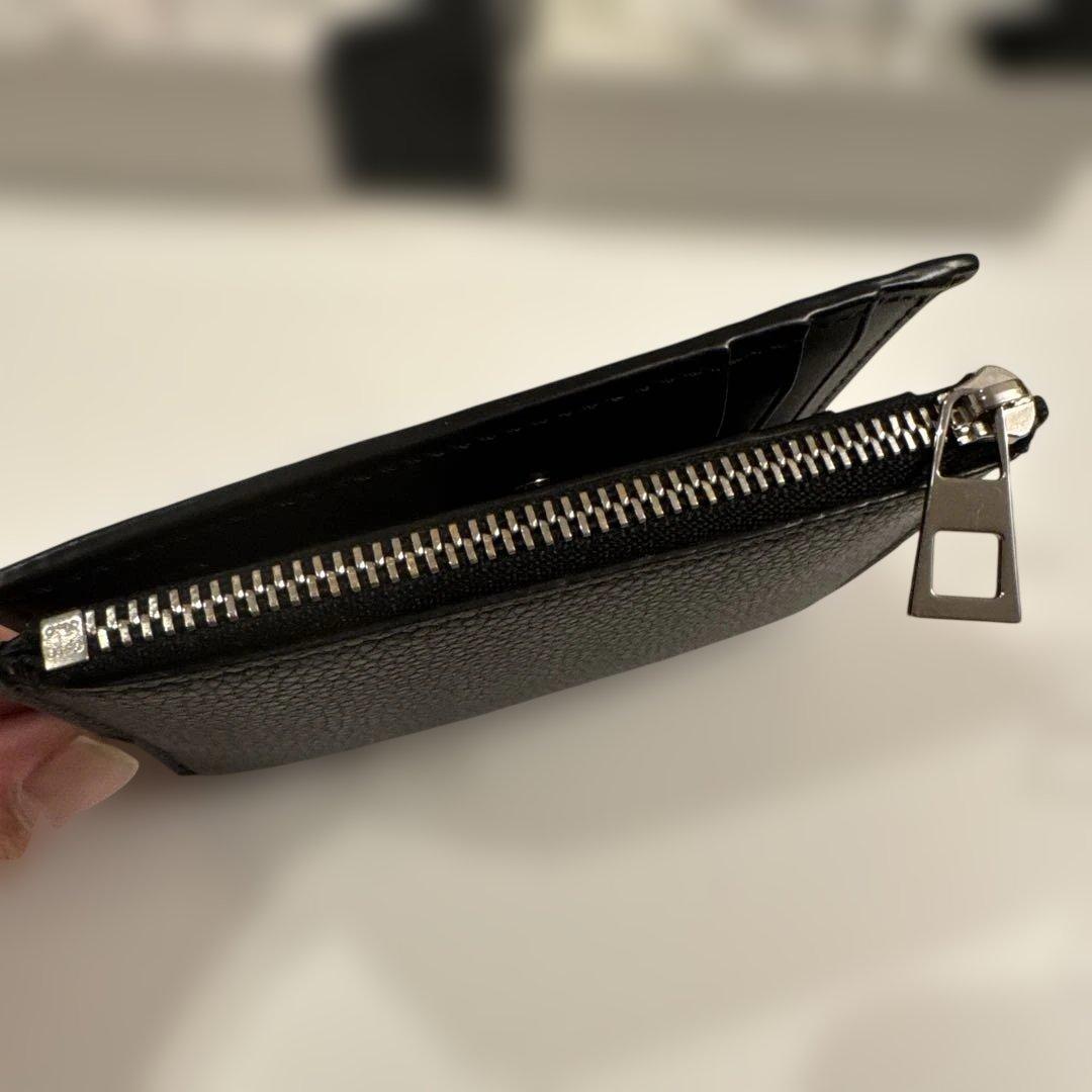 LOEWE スリム コンパクト ウォレット（ソフトグレインカーフ）