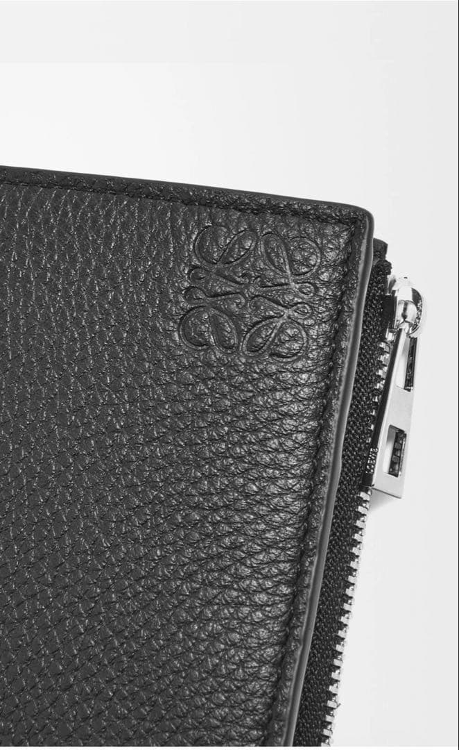 LOEWE スリム コンパクト ウォレット（ソフトグレインカーフ）