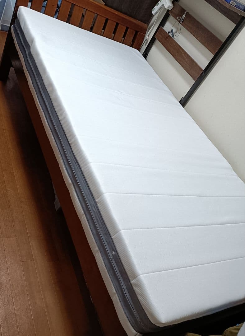 【美品】エアウィーヴ　ベッドマットレス　シングル厚さ18cm