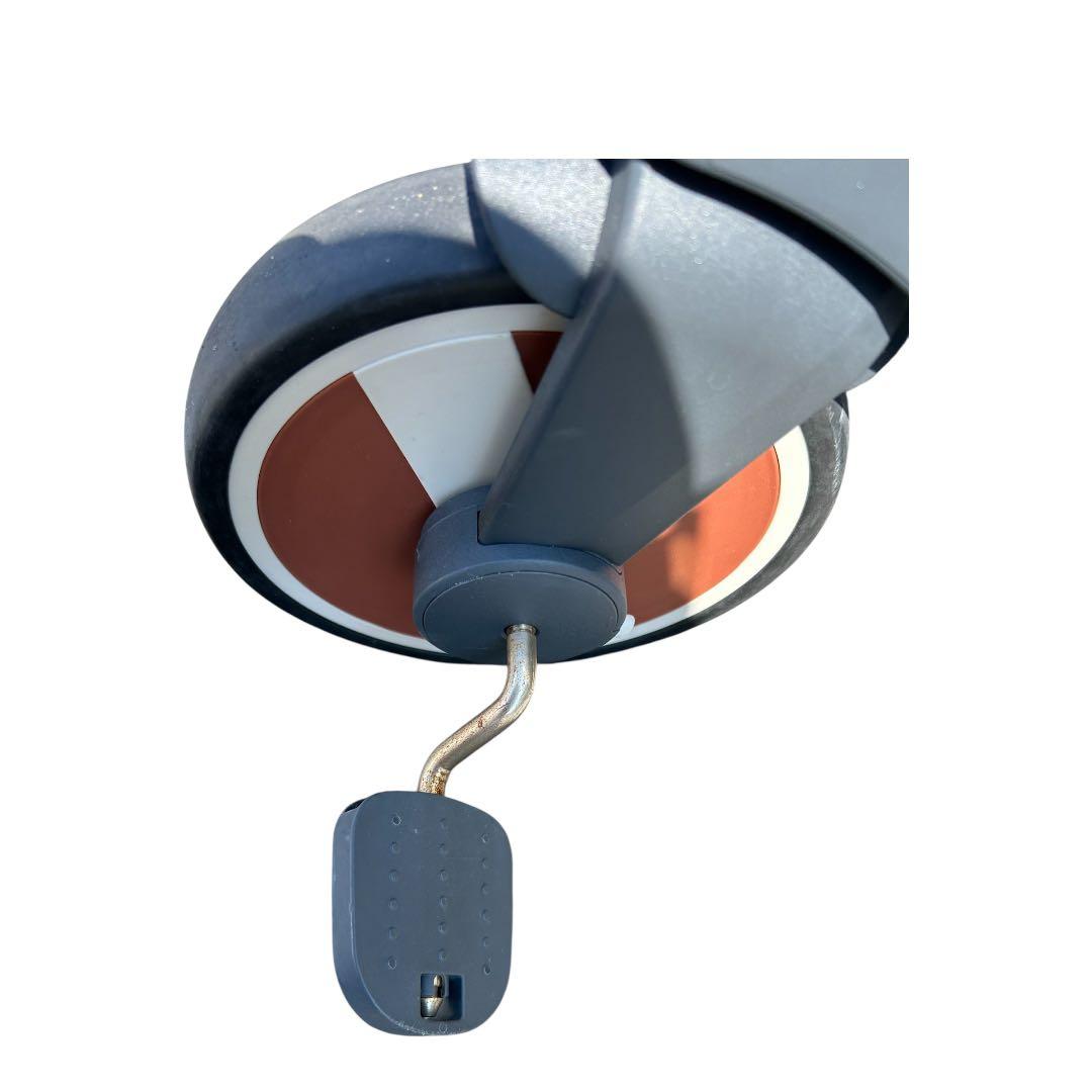 BTM 三輪車 グレー/ホワイト