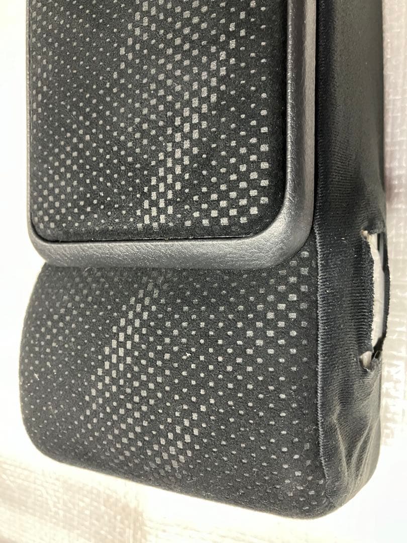 ♦︎ダイハツ　タントカスタムLA600S★純正アームレストレザー★