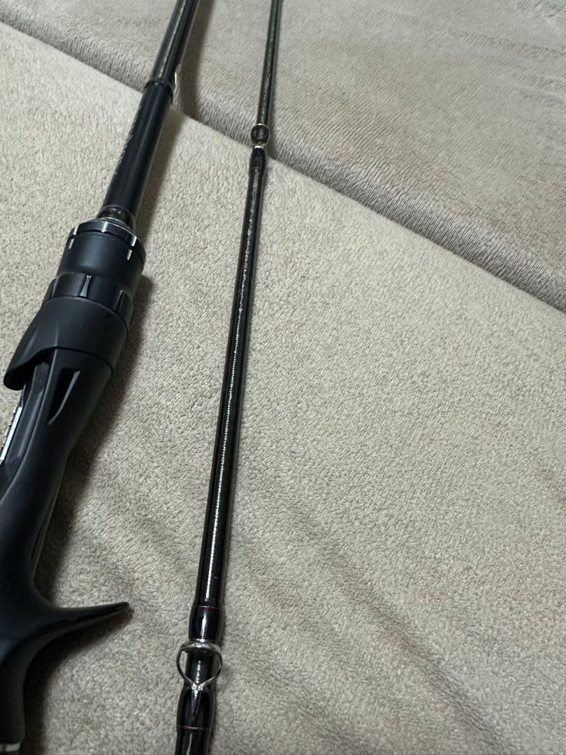 18ポイズンアドレナ　1610m-2 2ピース　シマノ　ロッド　グロリアス