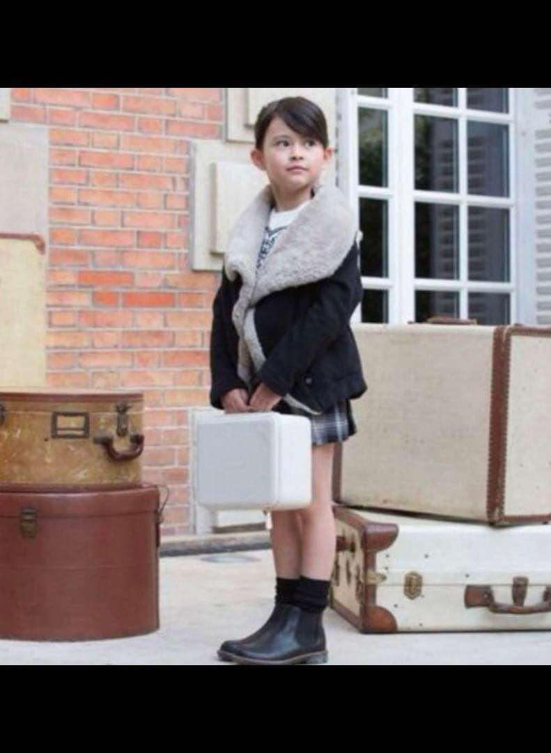 超美品 ボンポワン 襟ファージャケット 黒 6歳 120