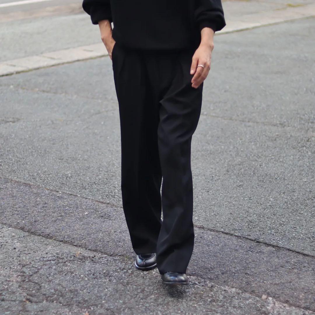 パンツ VINTAGE SOFT GABARDINE TUCKED TROUSERS