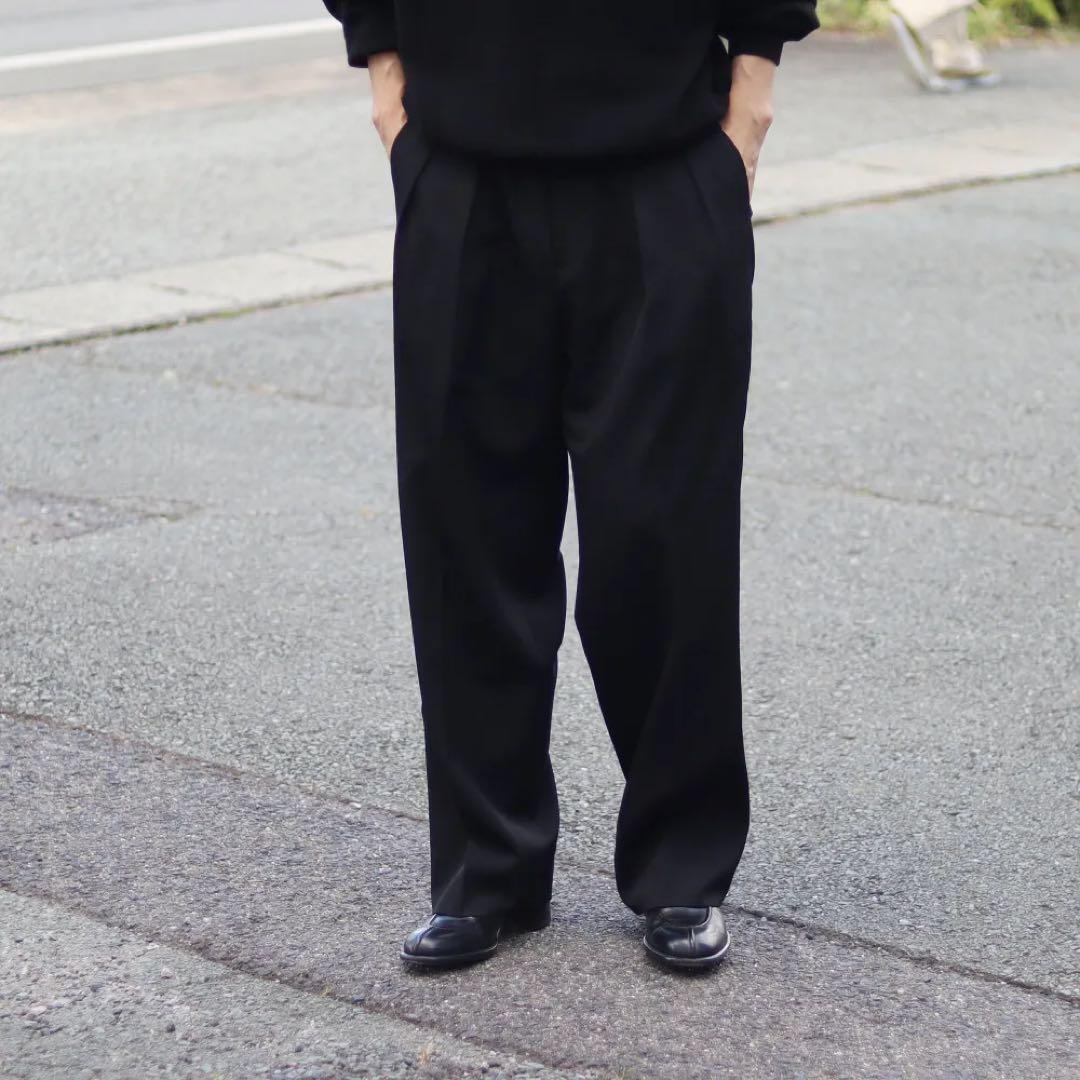 パンツ VINTAGE SOFT GABARDINE TUCKED TROUSERS