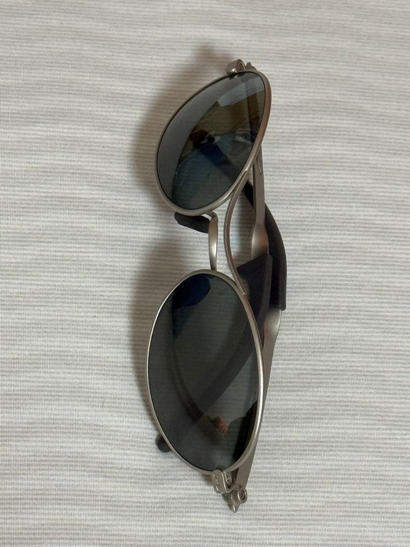 T*3様 Ray-Ban オーバルサングラス グレー