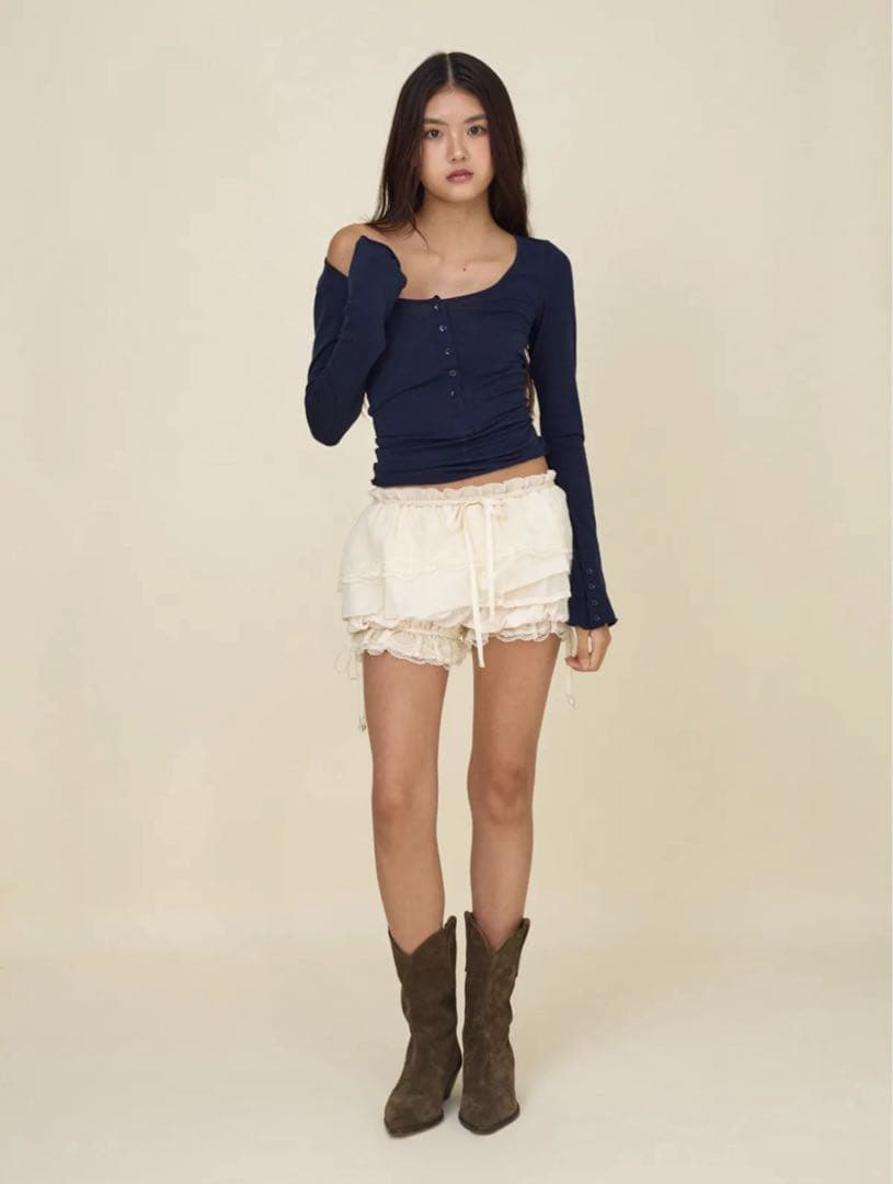 【GLOWNY】SCALLOPED LACE MINI SKORT グロウ二ー