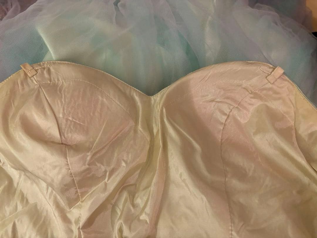 ビジューつき　カラーロングドレス