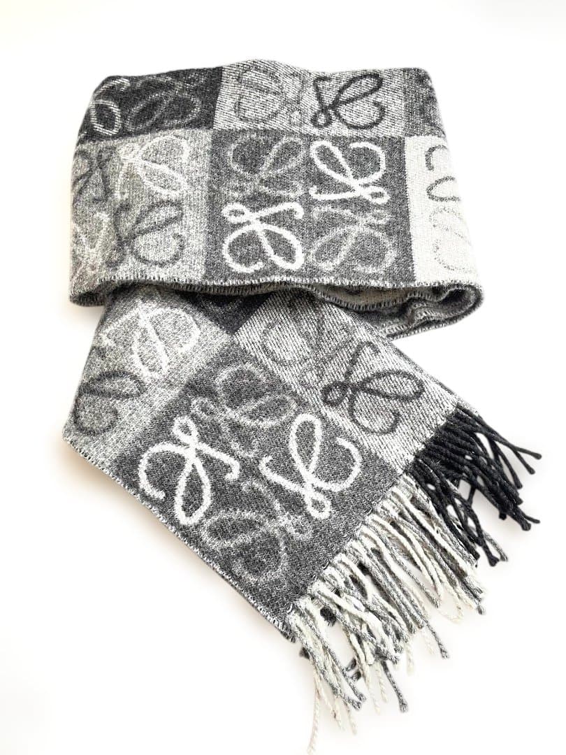 LOEWE ロエベ アナグラムマフラー