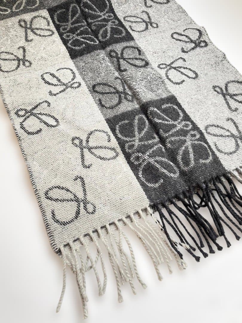 LOEWE ロエベ アナグラムマフラー