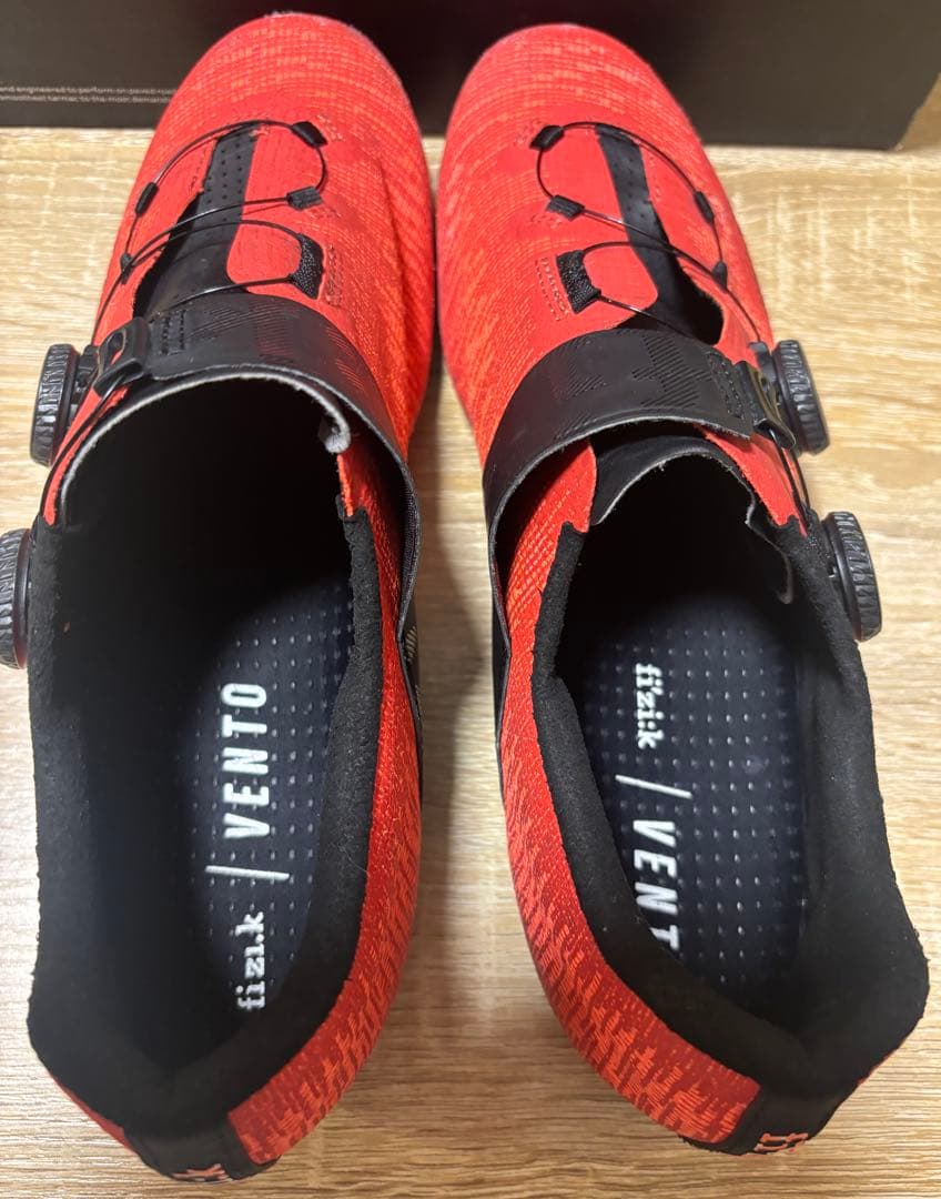 フィジーク　VENTO INFINITO KNIT CARBON