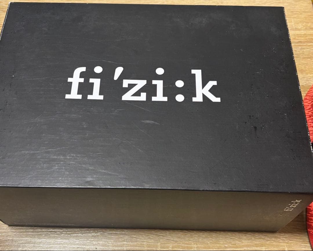 フィジーク　VENTO INFINITO KNIT CARBON