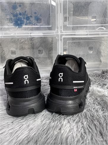 On Cloud 6 ランニングシューズ 24cm ブラック