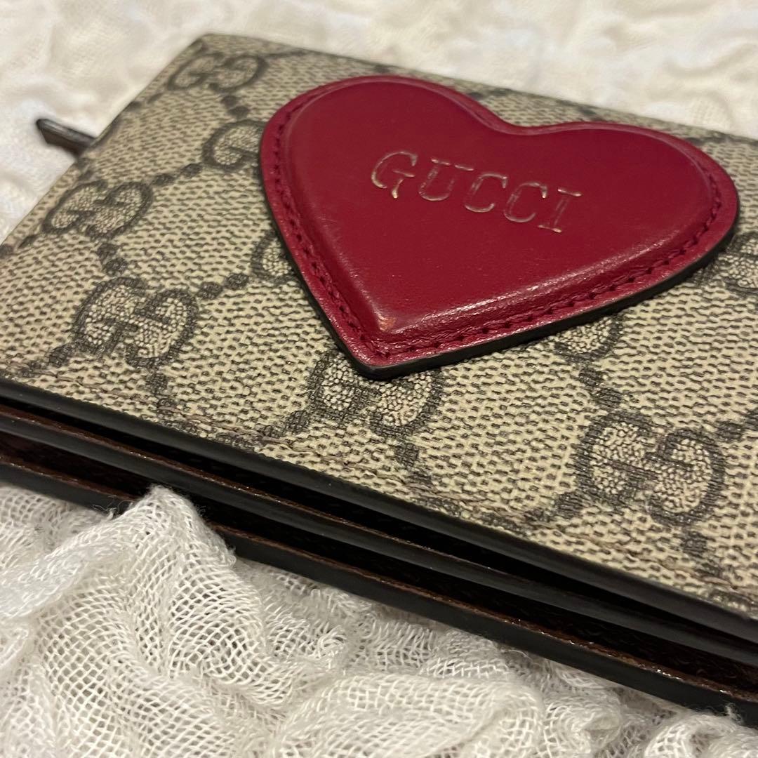 ネイリスト　GUCCI グッチ 二つ折り財布 ハート型モチーフ GG柄