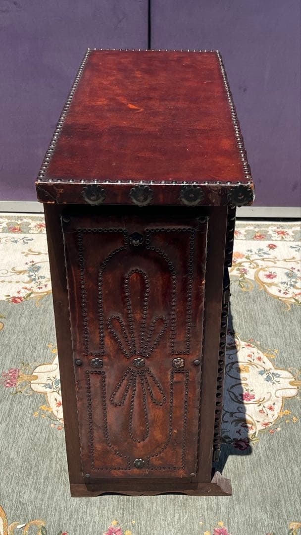 手描きの紋章付き木製タンスピールモーベル アルテサニア 作ったで スペイン