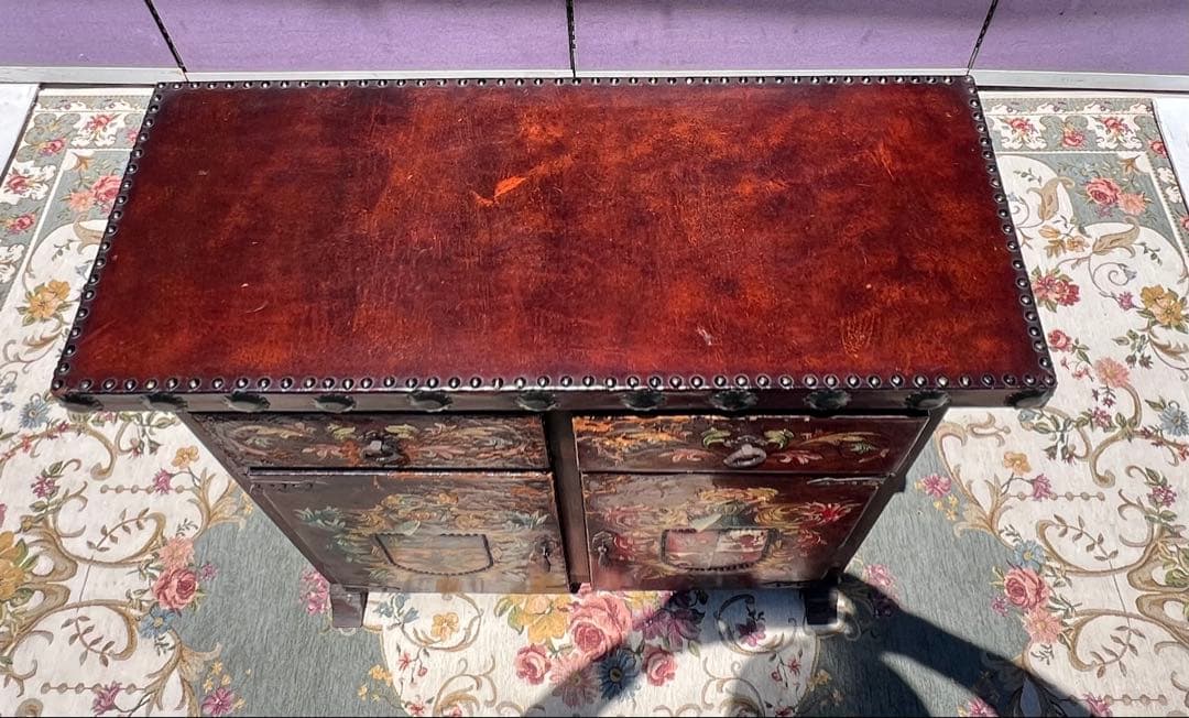 手描きの紋章付き木製タンスピールモーベル アルテサニア 作ったで スペイン