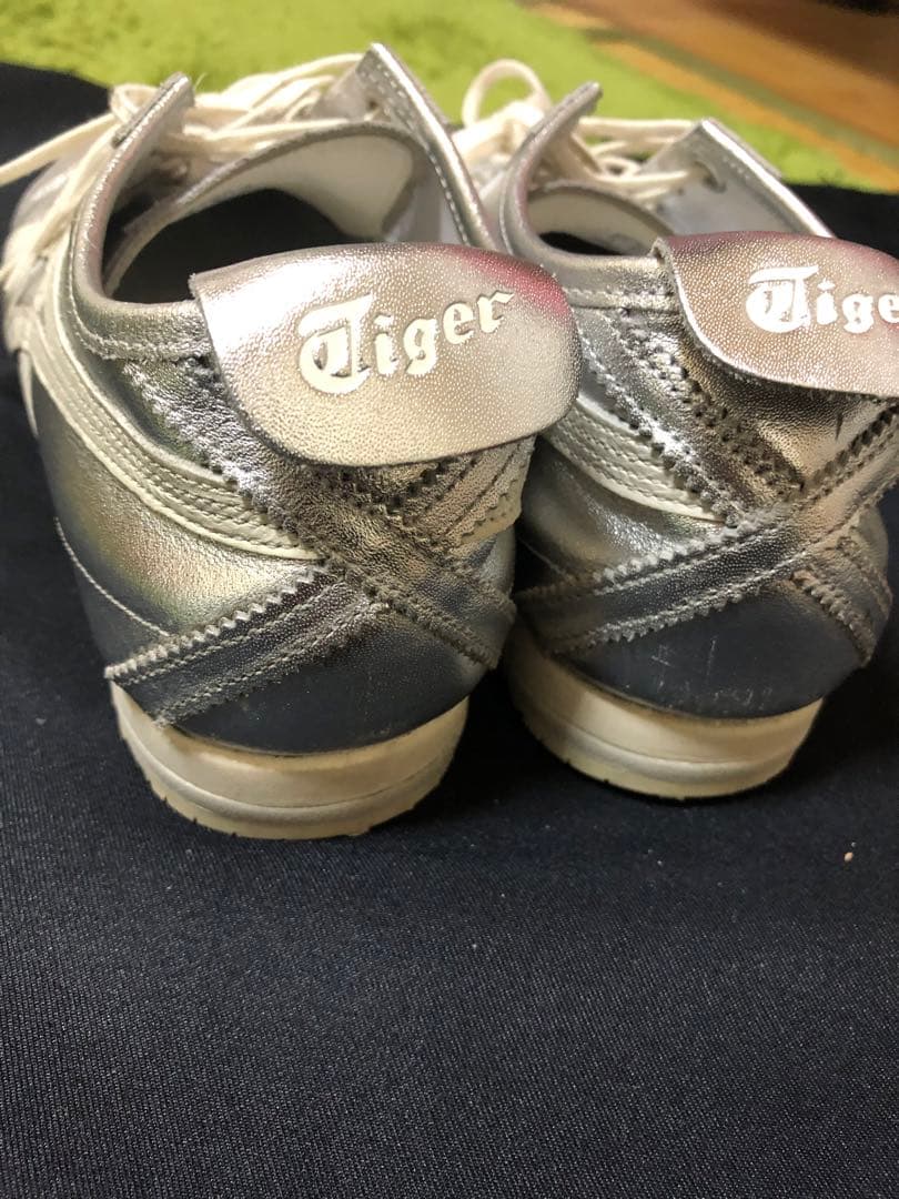 さくら Onitsuka Tiger MEXICO 66 (SILVER