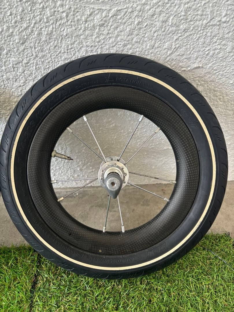 ランバイク　カーボン　ホイール&タイヤ