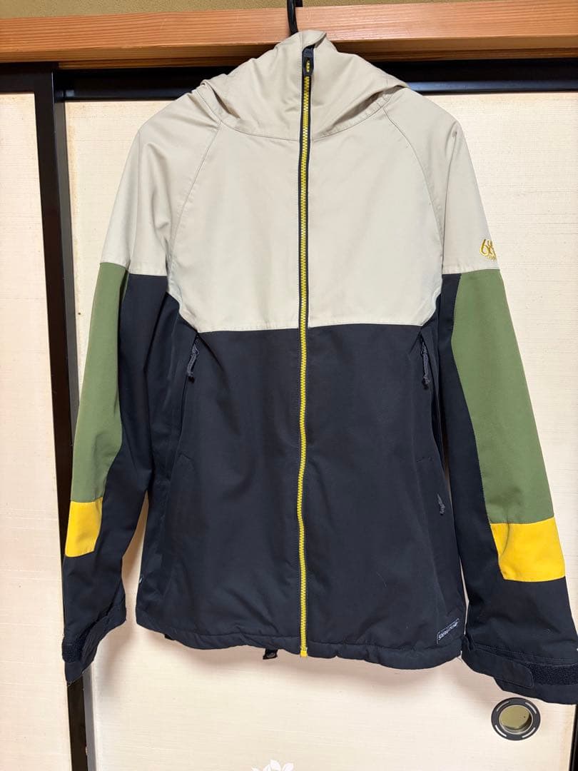 686 スノーボード ウェア ジャケット SIXEIGHTSIXSTATIC S