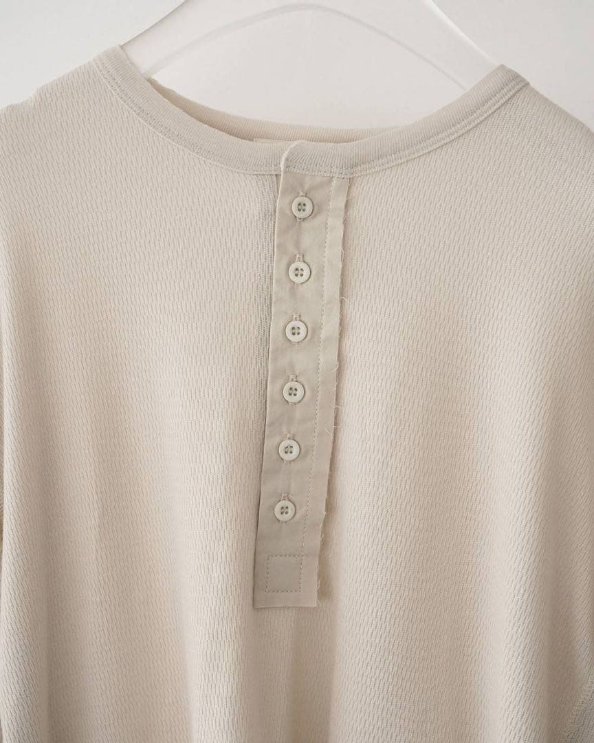 新品未使用anuke Thermal 2way Tops