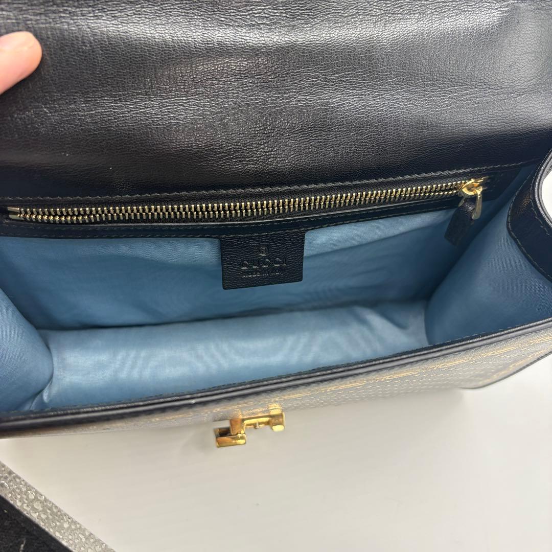 GUCCI グッチ シルヴィ スモール ショルダーバッグ 421882