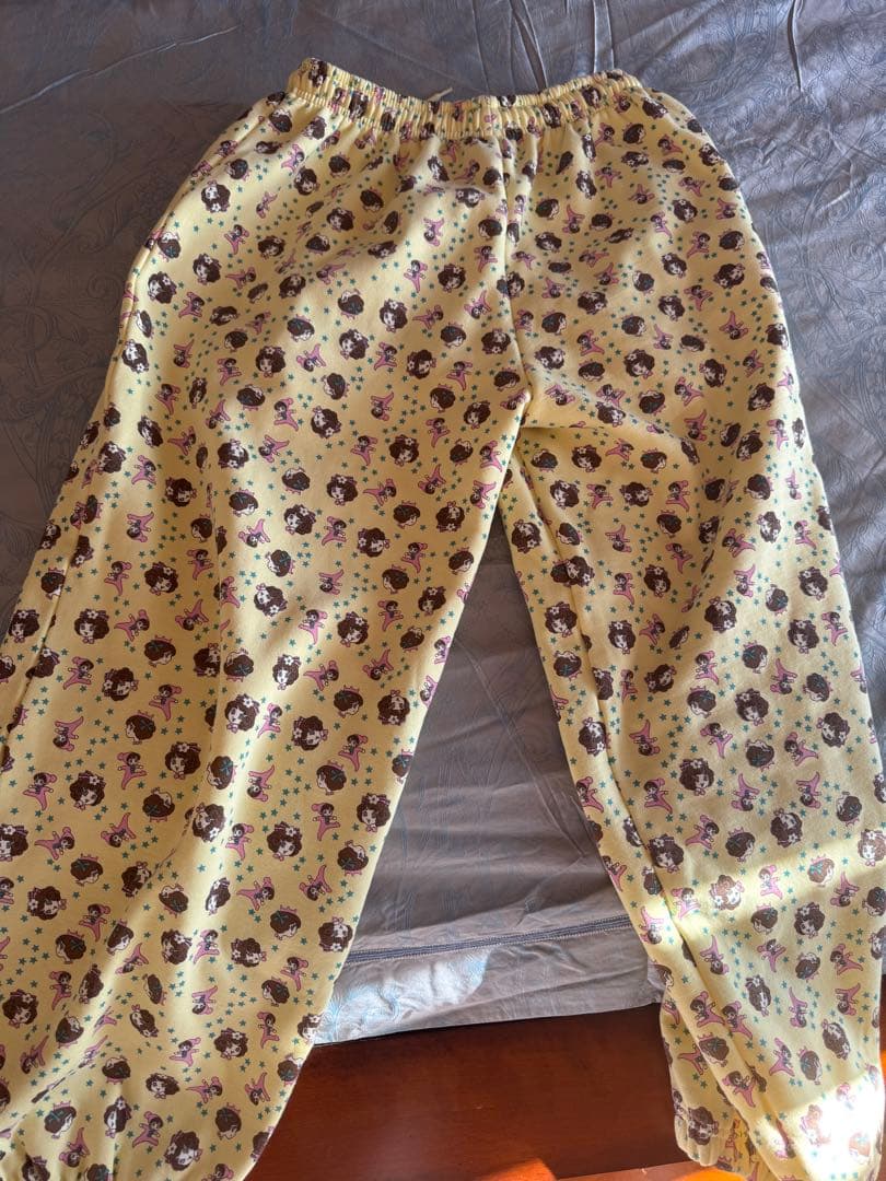 Ashley Williams 黄色　イージーパンツ