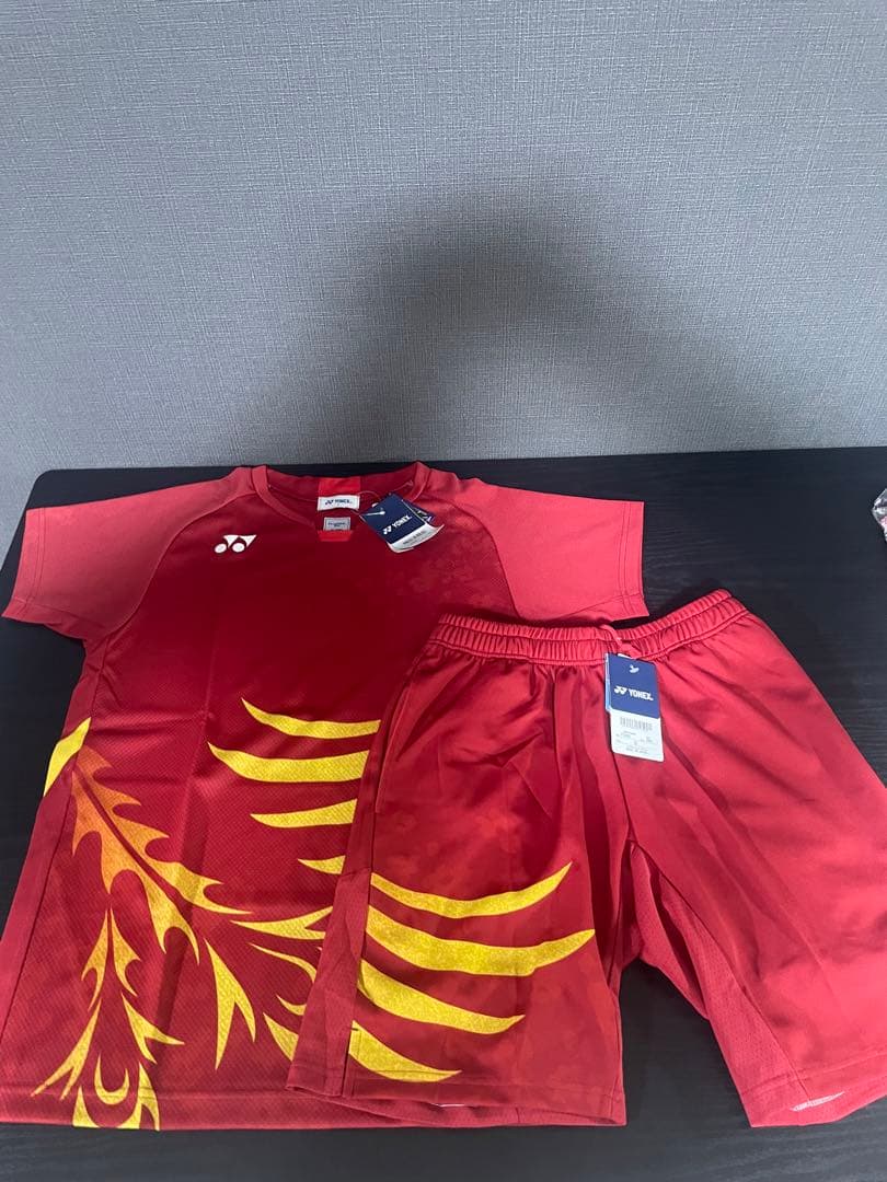 日本代表　桃田賢斗モデル　ヨネックス　バドミントンゲームシャツ　パンツセット