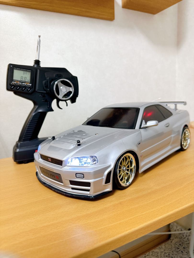スカイラインR34 GT-R 1/10スケールラジコンカー