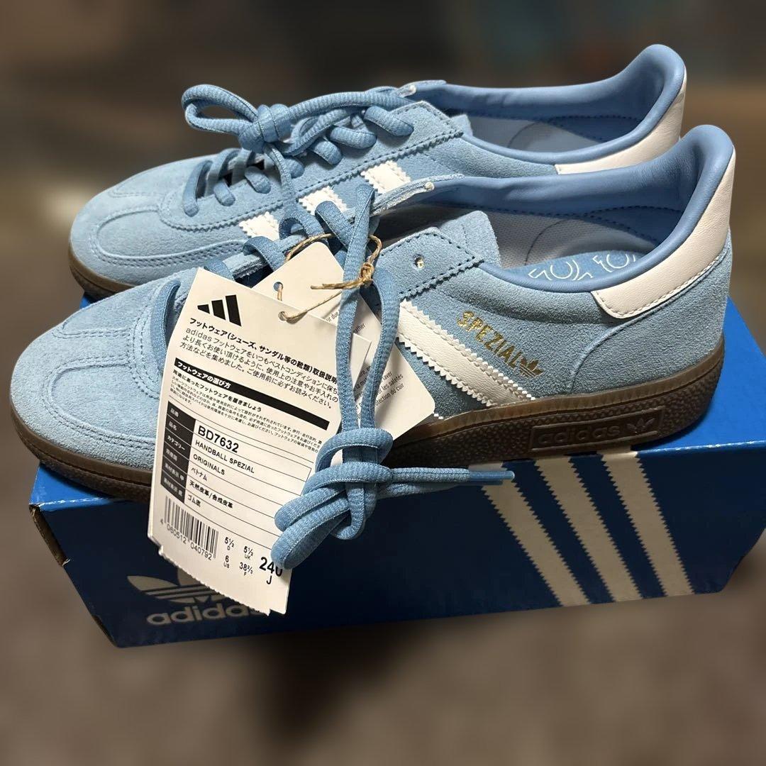 新品未使用　アディダス　ハンドボール　スペツィアル　ライトブルー 24センチ
